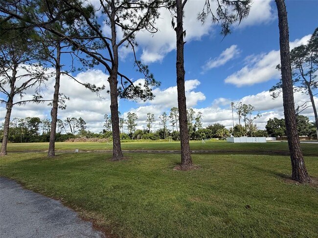 Building Photo - 22710 Watersedge Blvd