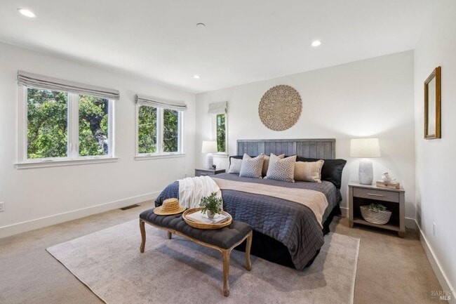 Building Photo - Newly Renovated Ross Four Bedroom & Three Bathroom Home on 1/2 acre with AC and Views