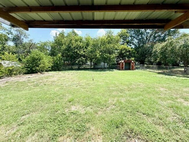 Building Photo - 3716 Parkwood St
