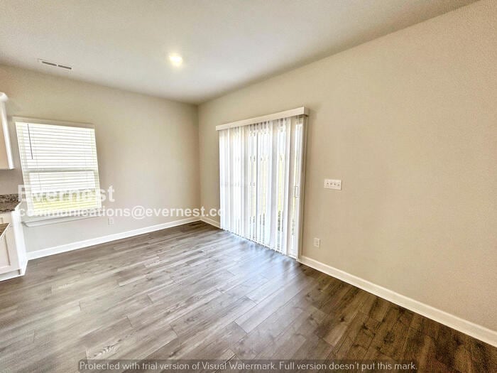 Building Photo - 3251 Quintana Dr