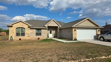 Building Photo - Charming 4 bedroom, 2 bath home AVAILABLE NOW!