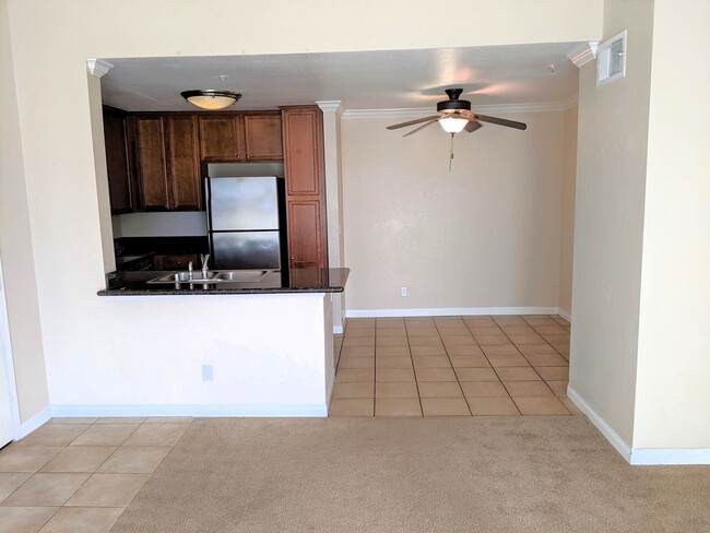 Building Photo - LA TERRAZA CIRCLE #306, CORONA 92879 (1 BE...