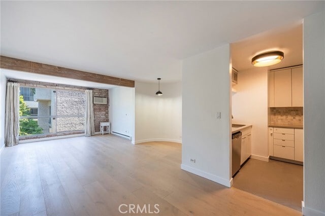 Building Photo - 1440 Veteran Ave