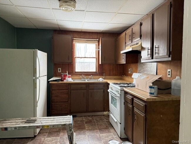 Building Photo - 19 Bloomingburg Rd