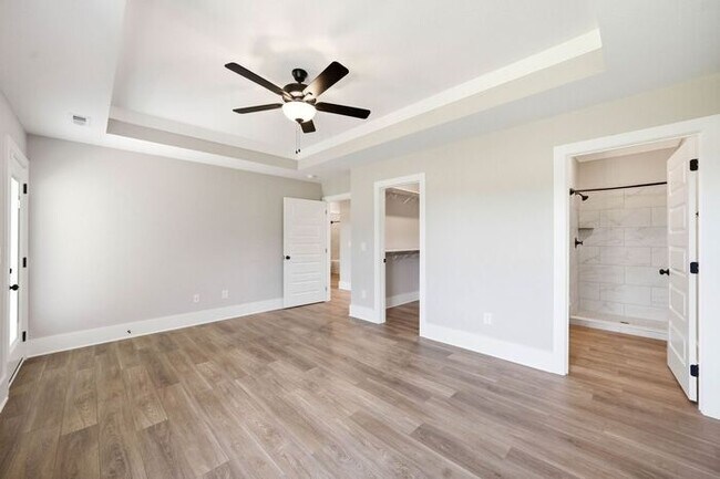 Building Photo - One-Level Living with Private Garage, Feels Like Home, Not an Apartment
