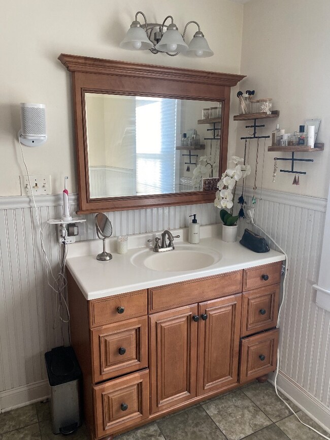 Building Photo - 213 E Glenside Ave