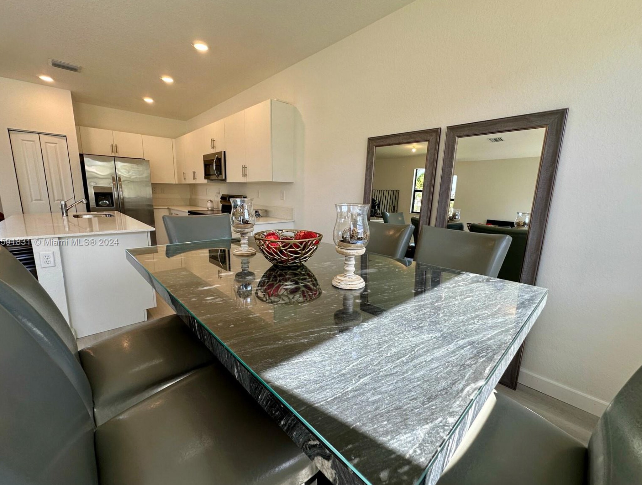 Building Photo - 3558 W 108th St