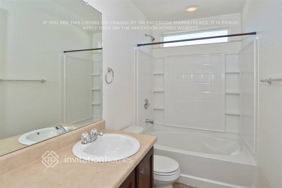 Building Photo - 20621 Randolph Pl