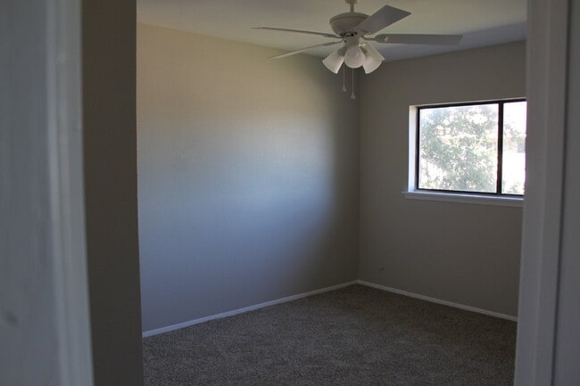 Building Photo - 2403 Bosque Dr