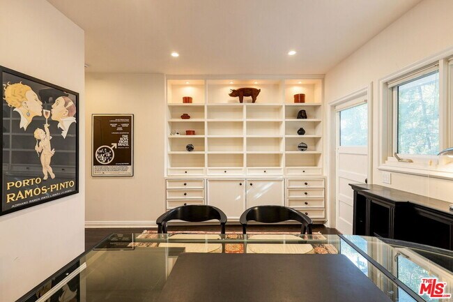 Building Photo - 7887 Hillside Ave