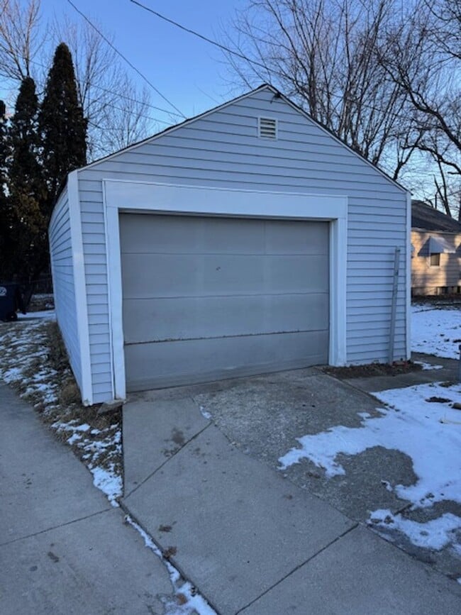 Building Photo - 4422 Gaywood Dr