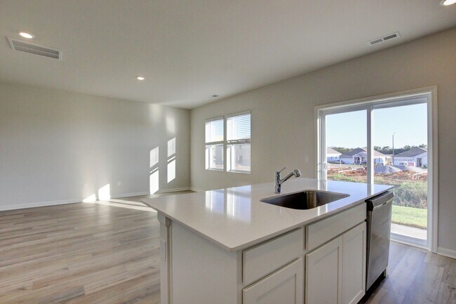 Building Photo - Wow!! 18-month lease in Sango!!