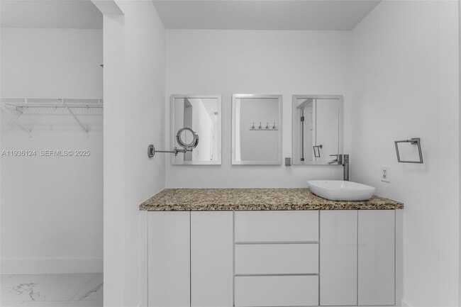 Building Photo - 15042 SW 149th Ct