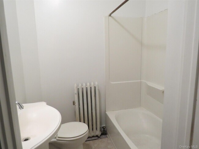 Building Photo - 100 North St