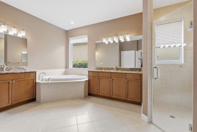 Building Photo - 312 W Lake Victoria Cir