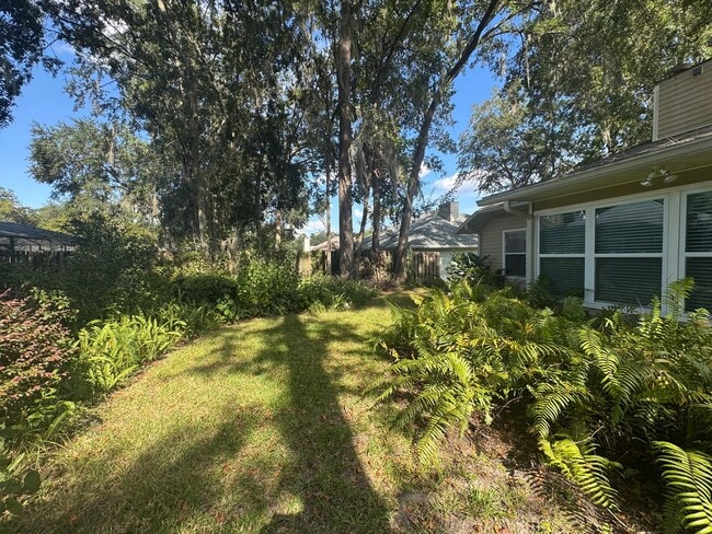 Building Photo - Charming 3-Bedroom Home in Broadmoor – Mov...