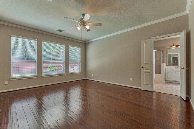 Building Photo - 30 Desert Rose Pl