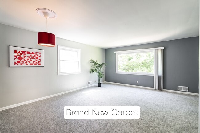 Living 1_New Carpet - 3558 N Cramer St