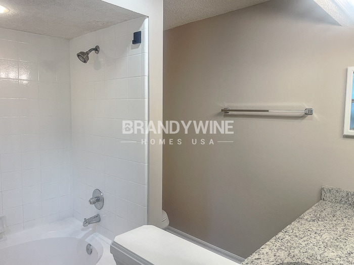 Building Photo - 8126 Fieldside Dr W