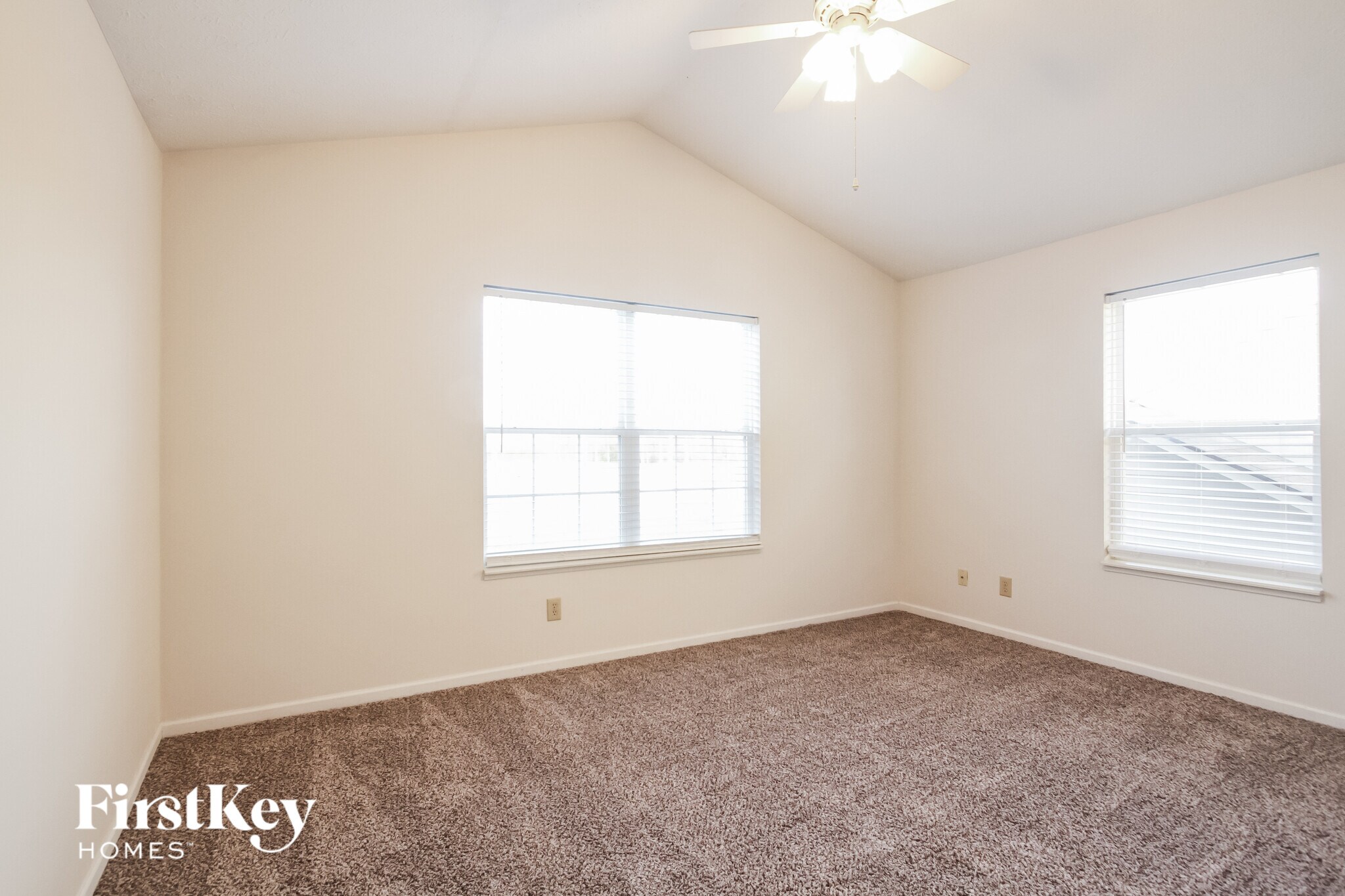 Building Photo - 13460 N Cedar Grove Ct