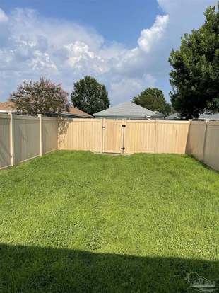 Building Photo - 319 Loveland Cir