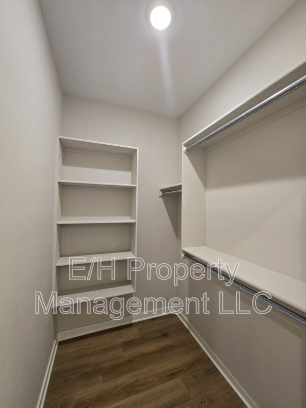 Building Photo - 12195 Fennec St