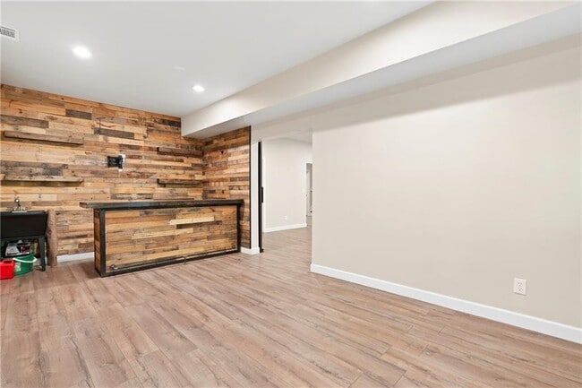 Building Photo - 5290 Clingman Ct