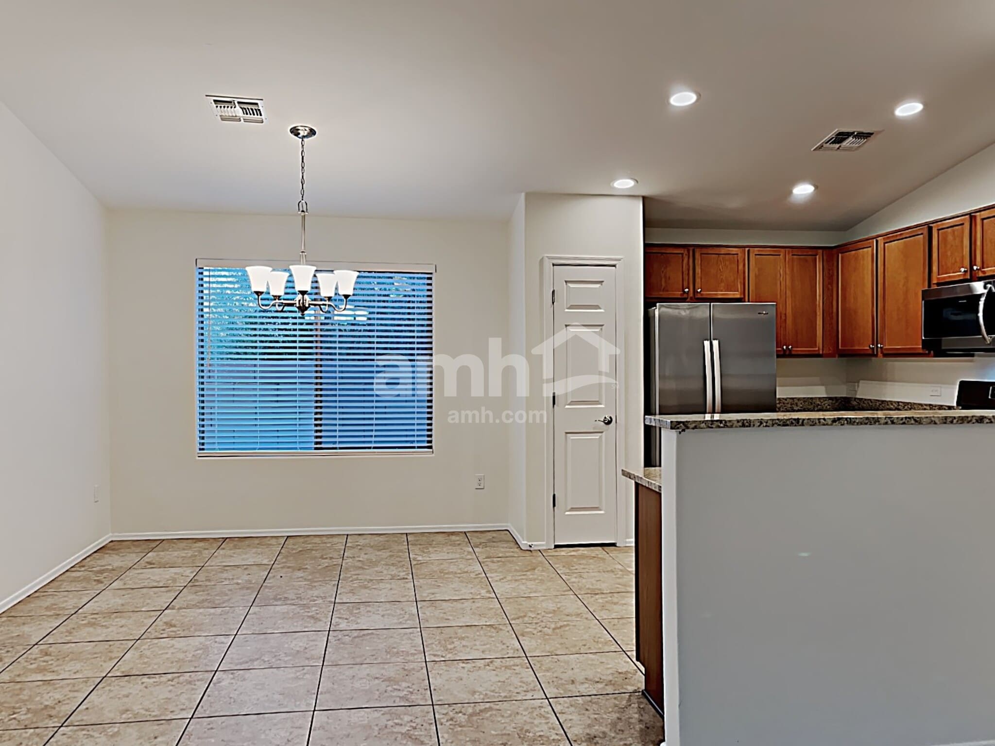 Building Photo - 866 E Ashburn Mountain Dr