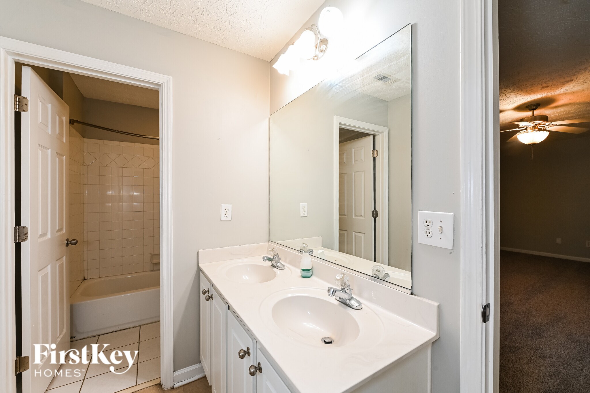 Building Photo - 1715 W Taylor Ave