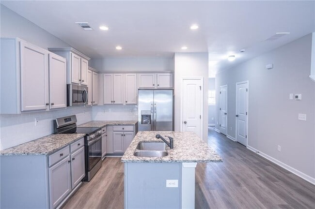 Building Photo - 6106 Oak Bend Ct