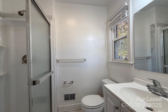 Building Photo - 6126 Cherrycrest Ln