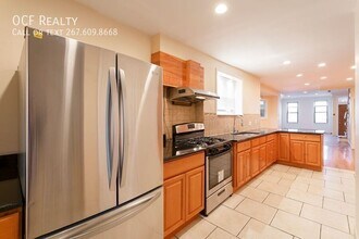 Building Photo - 1532 Christian St