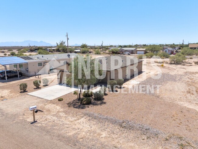 Building Photo - Newer Home in Eloy
