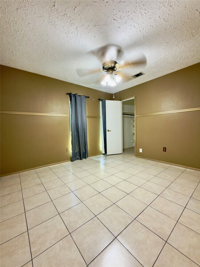 Building Photo - 23115 Bright Star Rd