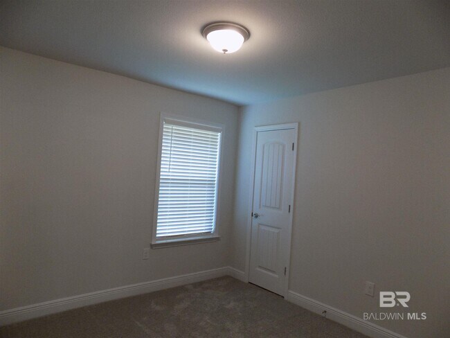 Building Photo - 8843 Allay Ln