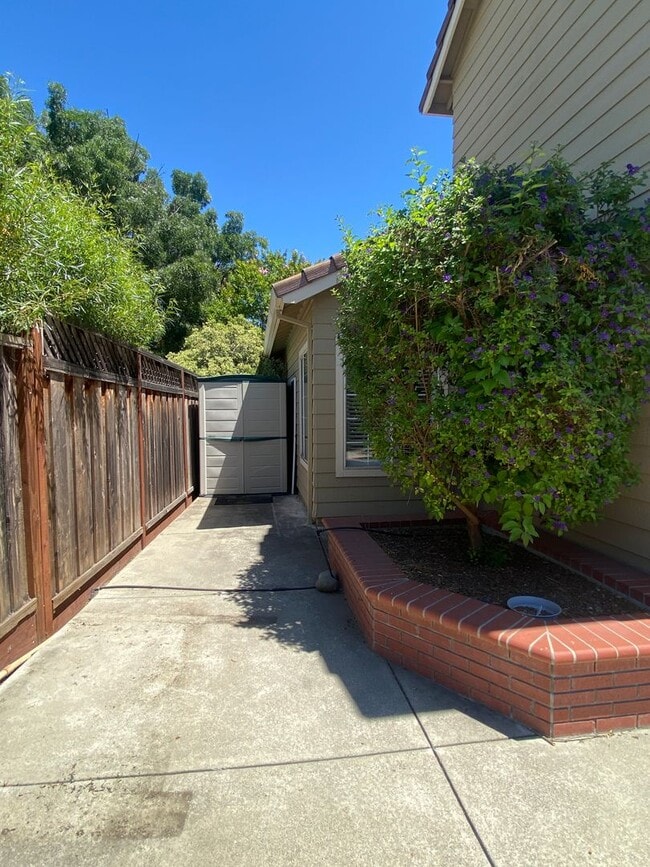 Building Photo - Reflections Home in Pleasanton – 3BR + Lof...