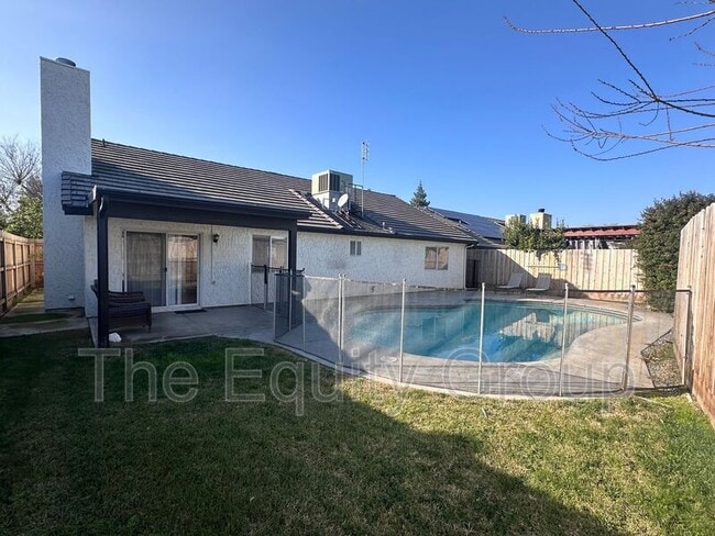 Building Photo - 3908 S Dans St