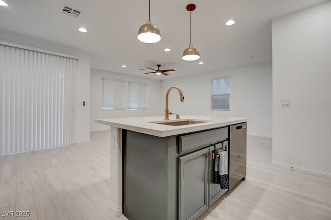 Building Photo - 111 Balsam Leaf Ct