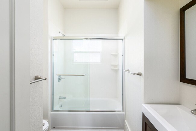 Building Photo - 1446 1st Ave