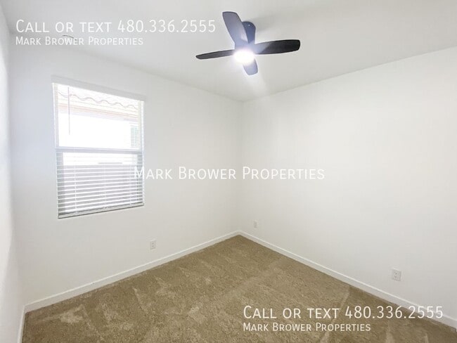 Building Photo - 3534 E Dakota Dr