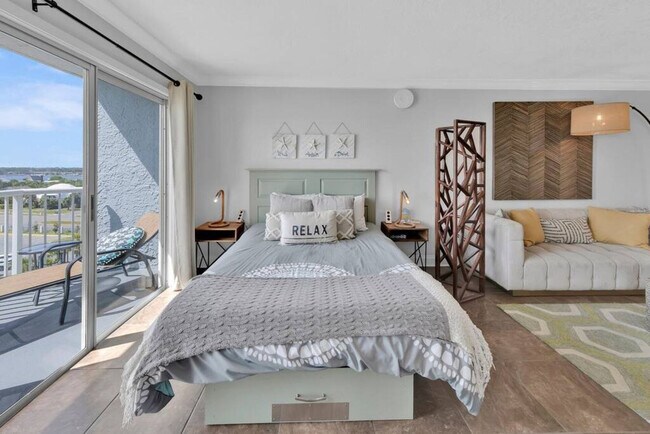 Building Photo - 769 Sundial Ct