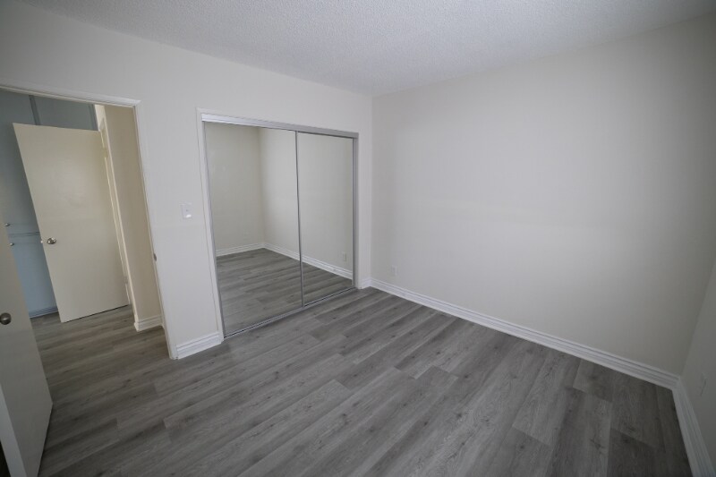 Building Photo - 1315 Ocean Park Blvd