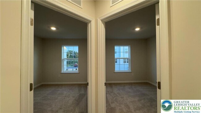Building Photo - 8209 Brodie Ct