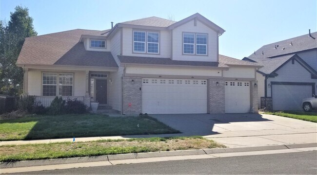 Building Photo - 3 Bedroom + Loft with Main Floor Office and 3 Car Garage!