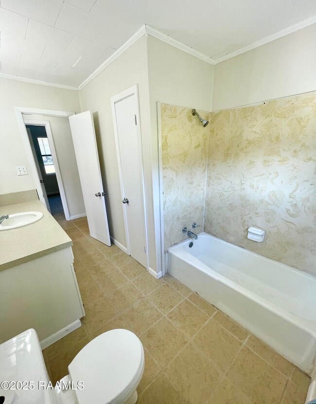 Building Photo - 1084 Red Barn Rd