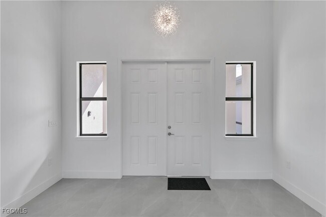 Building Photo - 3308 35th St W