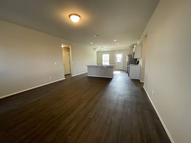Building Photo - *NOW PRELEASING!* Four Bedroom | Two Bath Home in Bixby