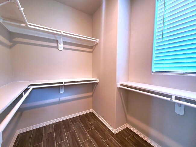 Building Photo - 3810 Bea Ave