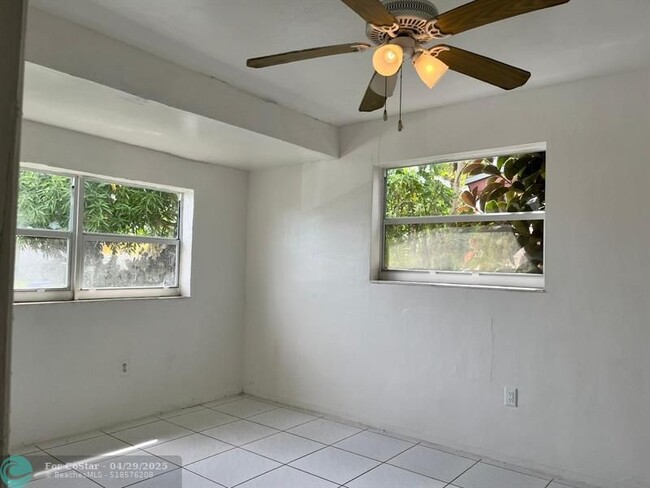 Building Photo - 7941 Plantation Blvd