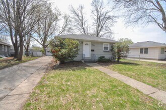 Building Photo - 3 bed 1 bath Available For Rent Near Histo...